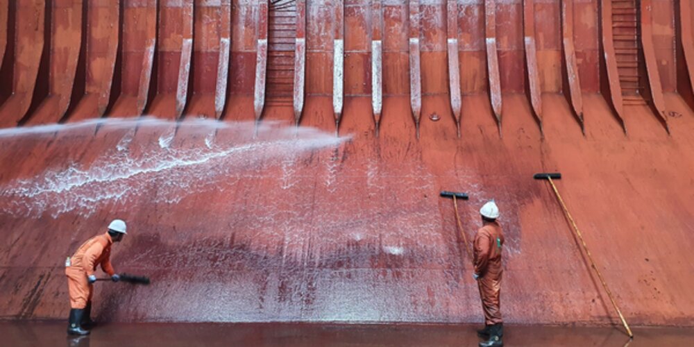 Hold Cleaning: Are Robots and Digitalisation the Future?