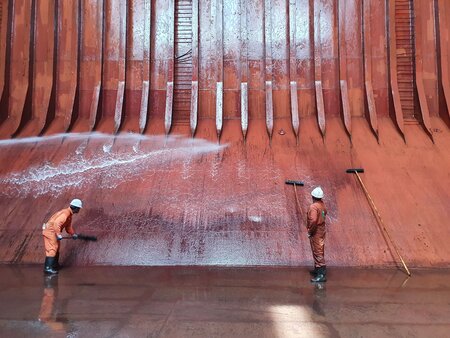 Hold Cleaning: Are Robots and Digitalisation the Future?