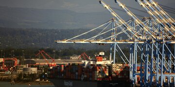 Hapag-Lloyd and DHL Sign Deal to Utilise Sustainable Marine Fuels