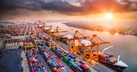 Port and terminal risks: quay container cranes