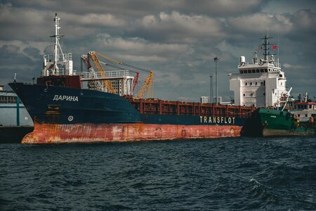 The Dark Fleet’s Growing Use of False Flags