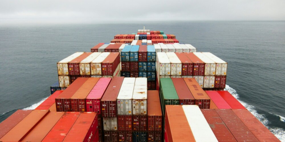 First Ship-to-Ship Methanol Bunkering for a Large Containership Completed